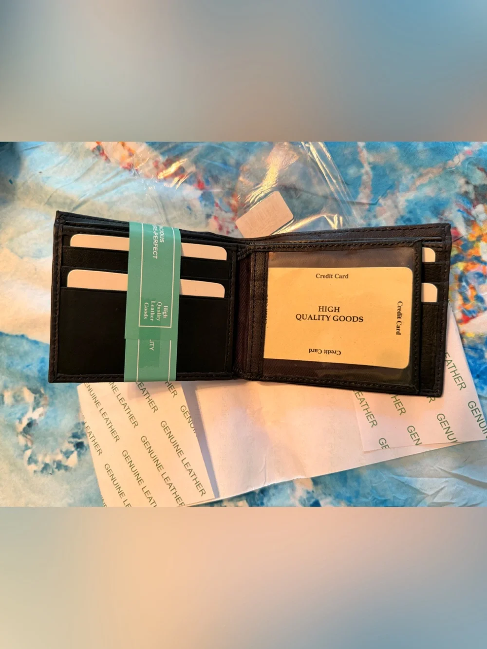 Black Leather Bi-Fold Card & Key Holder Wallet